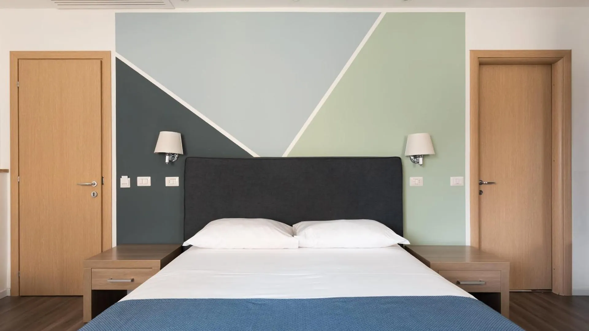*** Guest house Fleming Suites By Hili Rome Italy